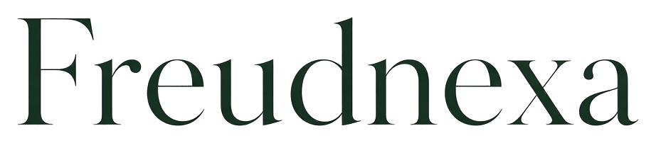 Wortmarke Freudnexa in serifer Schrift, dunkelgrün